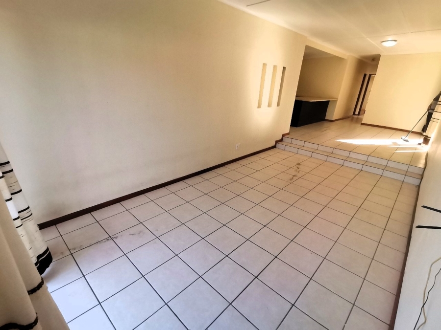 To Let 2 Bedroom Property for Rent in Beacon Bay Eastern Cape